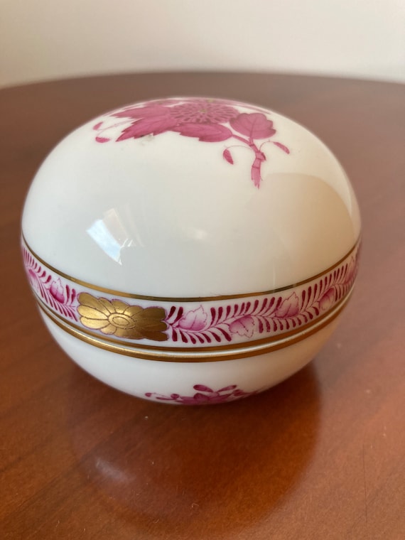 Herend Hungary pink round lidded box - image 1