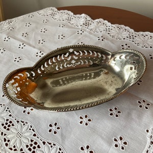 Tiffany&#39;s Sterling Silver Galleried Oval Platter