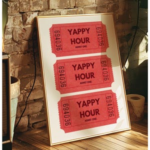 Yappy Hour プリント、ハッピーアワー バー カート ウォール アート オリジナル レトロ カクテル アート by JaggerMai 印刷可能なパーティー ドリンク サイン、インスタント デジタル ダウンロード