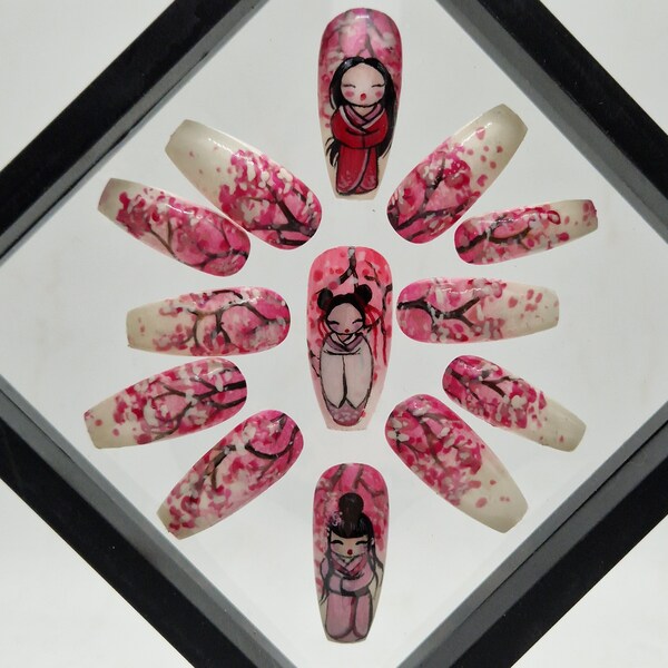 Nail art Sakura + Kokeshi press-on coffin x13