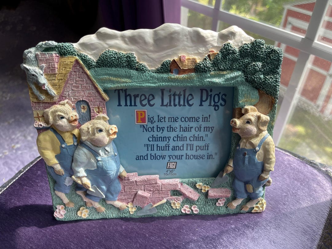 Vintage 1980 3 D Resin. “ Three Little Pigs “picture/photo Frame 4”x 6 ...