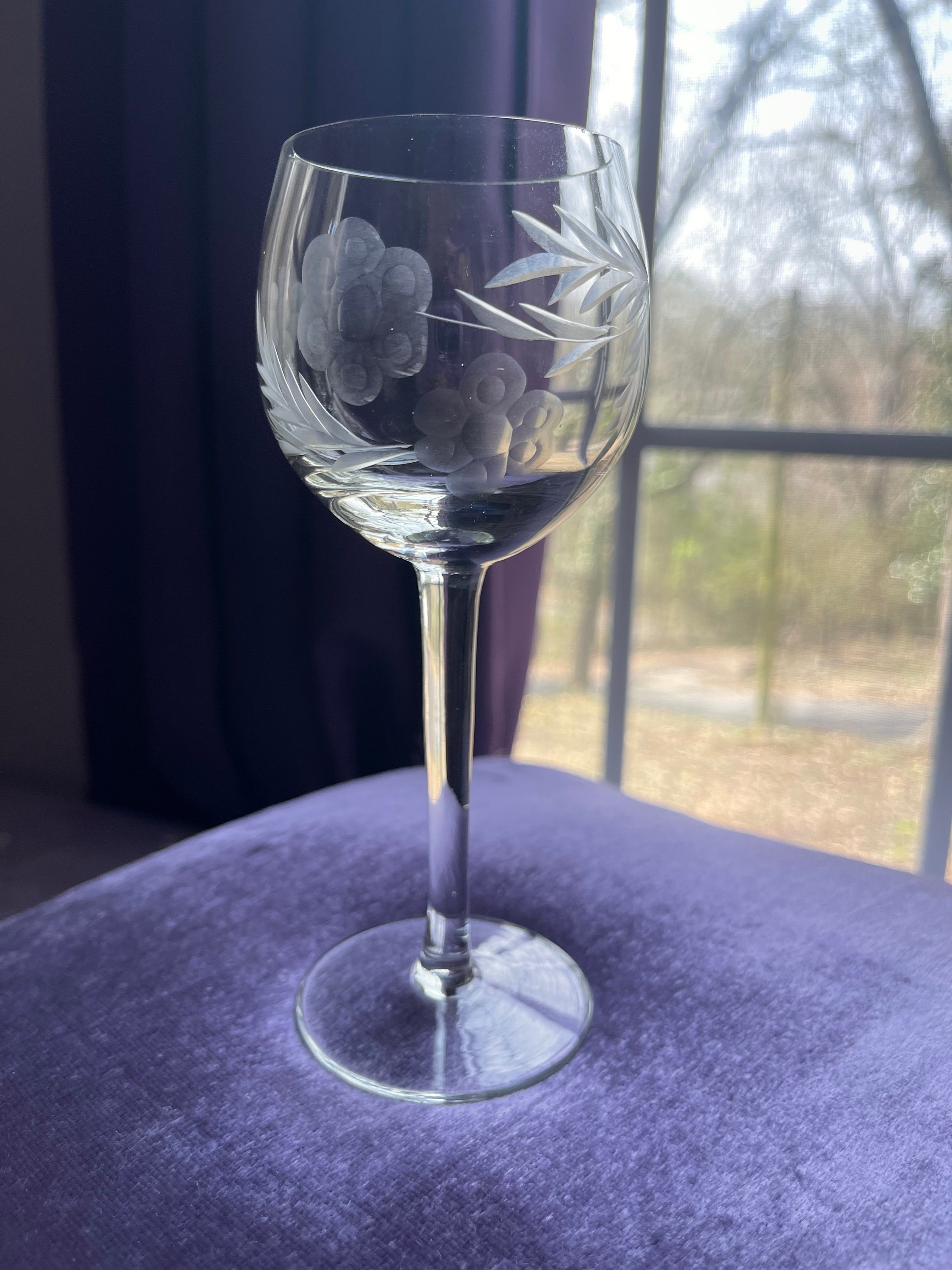 アンティーク美品　1940〜1950年代　イギリス　ガラス製　コンポート 薄紫色に変化したガラスのコンポート（高さ16cm） イギリス