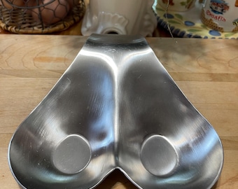 Vintage Mid Century Contemporary design Stainless Steel Double Spoon Rest. Commercial grade.Thick/ Sturdy/Durable.About 8”x 7”.