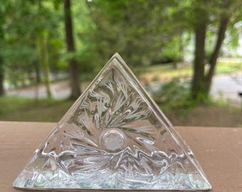 Vintage CRYSTAL Napkin/ Mail/Notes Holder.About 5”x 3”. Durable and Sturdy. Great condition. Looks like new.Classic look with functionality.
