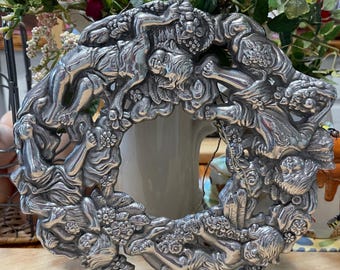 Vintage Unique Mid Century Silver Metal Embossed Round TRIVET 8”.Great condition.