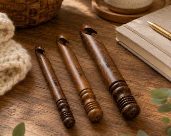 Jumbo Crochet Hook Set: Ergonomic Soft Grip, Chunky Yarn (15mm, 20mm, 25mm)