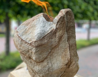 Stone torches made of natural stone including fuel can. An eye-catcher for every occasion. Odorless, no smoke, pleasant warmth