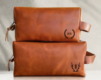 Personalized Men&#39;s Leather Toiletry Bag Groomsmen Gifts, Dopp Kit Men&#39;s Leather Accessory, Anniversary Gift for Him Graduation Gift for Him