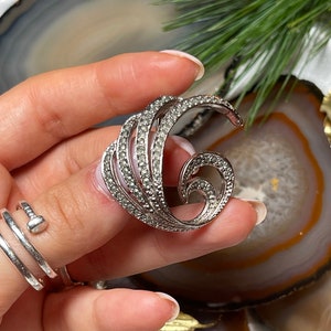 Vintage  Brooch by Sphinx 50s - 80s