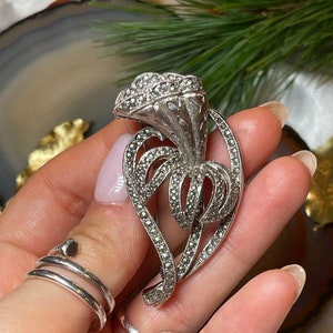 Vintage  Flower Brooch by Sphinx 50s - 80s