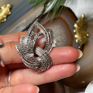 Vintage  Brooch by Sphinx 50s - 80s