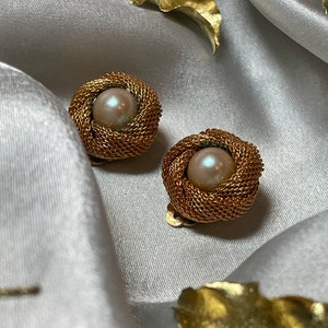 Vintage Pearl earrings by Sphinx 50s - 80s