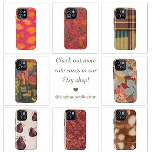 Puede incluir: Colecci&oacute;n de fundas para tel&eacute;fonos con varios dise&ntilde;os. Incluye fundas con peces, motivos florales y abstractos. Una funda presenta un dise&ntilde;o tipo pintura, y otra tiene una textura similar a la piel. Tambi&eacute;n se ve el texto "Check out more cute cases in our Etsy shop!"