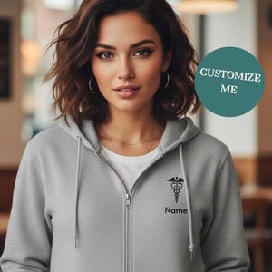 Sweat à capuche personnalisé prénom infirmière, sweat à capuche infirmière zippé, impression recto-verso