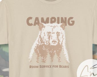 Zabawna koszulka kempingowa: Koszulka z grafiką „Room Service for Bears”