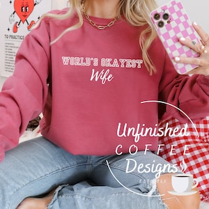 A esposa mais legal do mundo SVG PNG| esposa svg| vida de esposa svg| esposa svg| Na era da minha esposa svg| clube de esposas svg| esposa material svg|esposa era svg|mrs svg