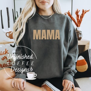 Mamma SVG PNG/ mamma svg/ madre svg/mamma orsa svg/modalità mamma svg/mamma png/Festa della mamma svg/ mamma stanca svg/ maternità svg/ università mamma svg