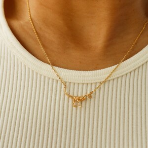 Dainty Realistic T-Rex Skeleton Necklace, Gold Plated 3D Tyrannosaurus Bone Display, Cute Silver Detailed Jewelry, Science Anthropology Gift