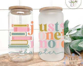 Just One More Chapter Libbey Glass Tumbler | Bookish Retro Iced Coffee Cup | 16 oz or 20 oz | Book Club Cup | Party Favors