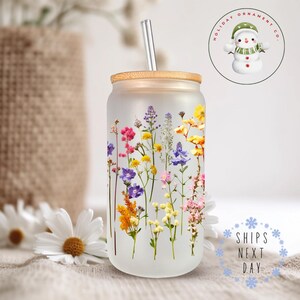 Wildflower Glass Tumbler Cup: Libbey Iced Coffee Cup with Bamboo Lid image 2