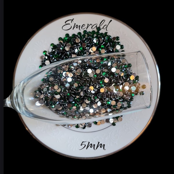 Emerald Rhinestones, Resin-5mm, Rhinestone for Tumblers, Nails, Embellishments, crafts and gifts CnJglitznglam