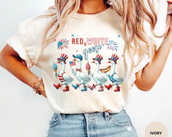 Funny 4th July Goose Sweatshirt: Patriotic USA Tee