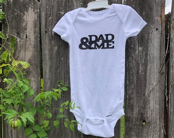 ¡Papá y yo mono!, Mono de bebé, Camiseta de bebé, Mono de vinilo personalizado, Camisa de vinilo personalizada, Mono de vinilo, Mono de bebé de vinilo personalizado, Papá y yo