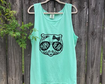 Mama Bear Tanks, mamá oso, vinilo, camisetas, camisetas de vinilo personalizadas, camisetas personalizadas mamá, Día de la Madre, ideas de regalos, mamá, mamá camisetas de vinilo
