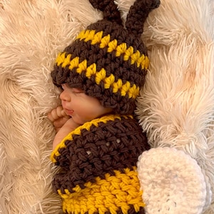 Crochet Baby Bee cocoon  | Newborn photo op | Bumble Bee photo prop | baby shower gift| newborn photography | Newborn costume | infant