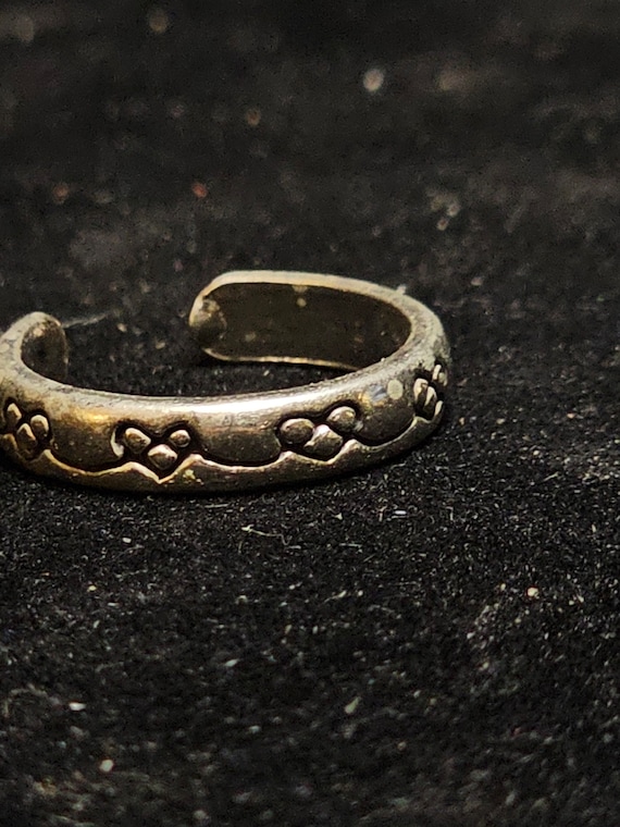 Sterling Silver Heart Knot Toe Ring, Adjustable - image 1