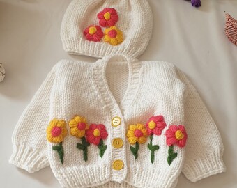 Cardigan niñas, cardigan niños, hecho a mano, regalo, cardigan con flores, gorro de punto con flores, cumpleaños