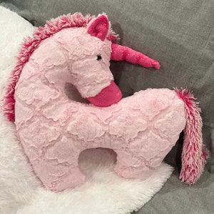 Eenhoornkussen, gevulde eenhoorn, knuffeleenhoorn, Eenhoorn voor meisjeskamerdecor, handgemaakte Eenhoorn.