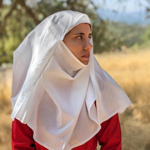White Medieval Veil and Wimple Set for Reenactment and Costume