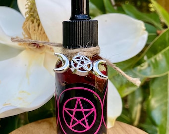 Hecate Ritual Oil, Hecate Devotional Oil, Hecate Anointing Oil, Hecate Offering