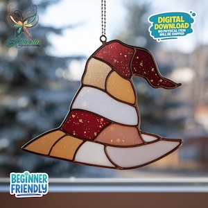 Può includere: Cappello da strega in vetro colorato con bordo color rame. Il cappello presenta sezioni di vetro bianco, oro, rosso e color pesca. Il testo "DOWNLOAD DIGITALE NESSUN ARTICOLO FISICO VERRÀ SPEDITO" è visibile. Il testo "ADATTO AI PRINCIPIANTI" è visibile.