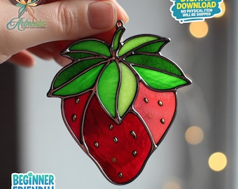 イチゴのステンドグラスのサンキャッチャー：ベリーの窓飾り - Etsy 日本