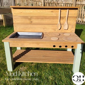 Digital Plan: Children&#39;s Outdoor Mud Kitchen