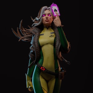 Puede incluir: Renderizado 3D detallado de un personaje femenino de X-Men. Viste un traje de cuerpo entero verde y amarillo, una chaqueta de cuero marrón y tiene cabello blanco y marrón. Sostiene una carta de juego con un efecto de llama púrpura.