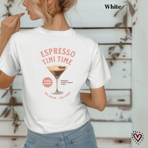 Koszulka Espresso Martini, Koszulka koktajlowa, Miłośnicy Martini Fani kawy, Prezent dla barmana na wieczór panieński, Koszulka klubowa, Koszulka do picia Vintage Vibe