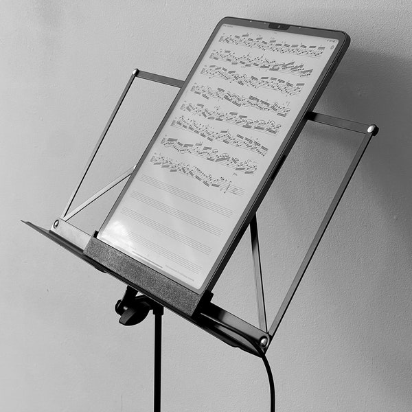 CharStand - Charge your iPad Pro 12.9” while playing from an old fashioned music stand