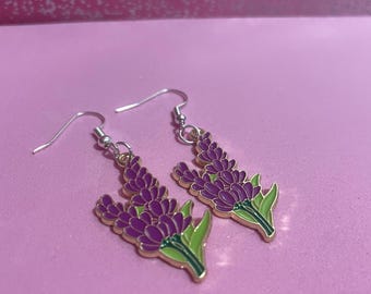 Sapphic earrings - lavender menace - lesbian - queer gifts - sapphic love - wlw - queermas