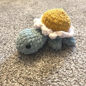 Flurtle the Flower Turtle - Amigurumi Crochet Turtle