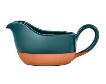 Handmade Terracotta Gravy Boat Pottery Crafted Serving Dish for Homestyle Dining