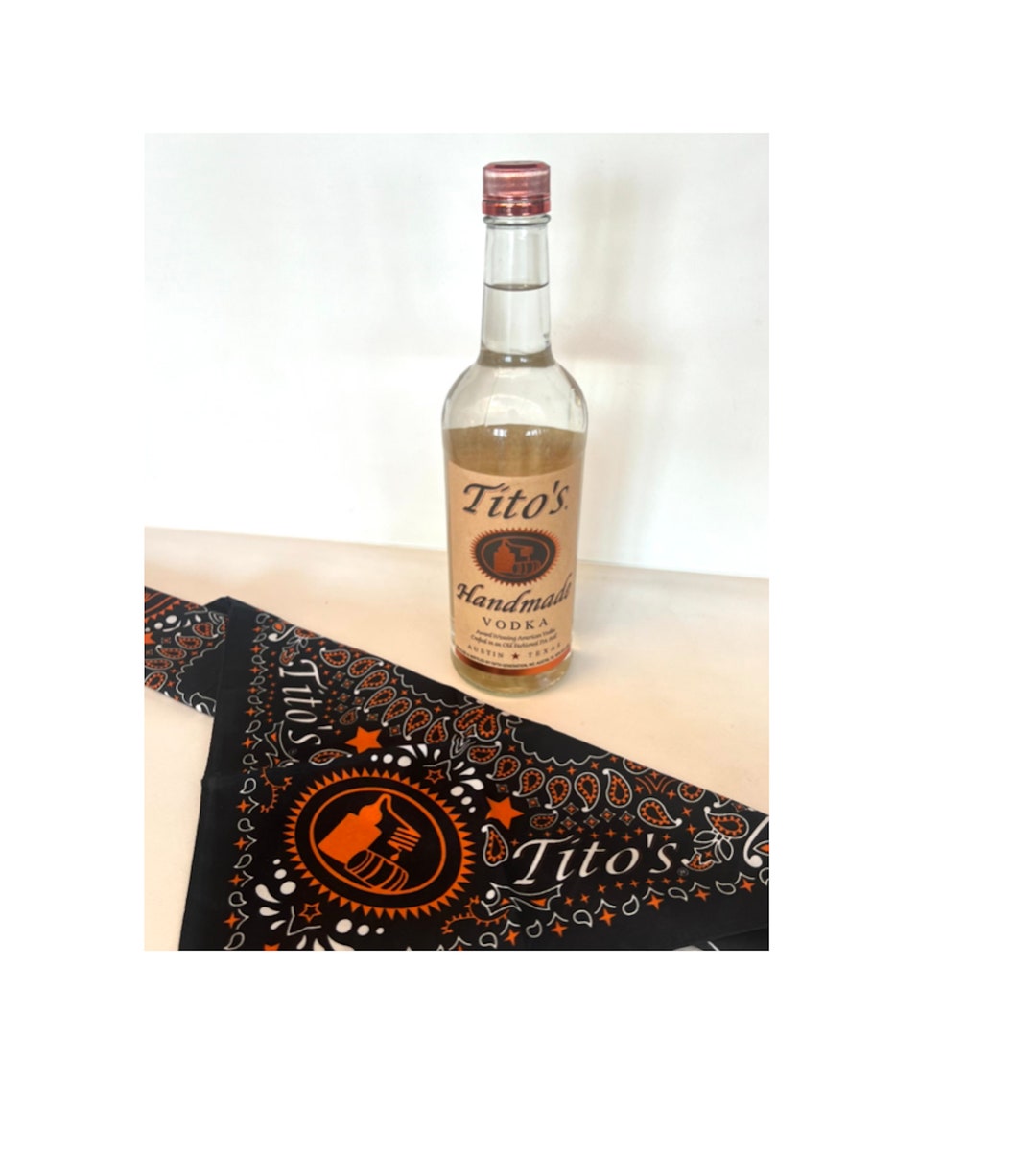 Tito's Vodka Bandana Für Hunde – „Vodka For Dog People“, 78,7x53,3 Cm