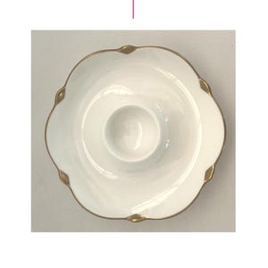 VILLEROY & BOCH HEINRICH La Rotonda Round Egg Cup with Attached Saucer, Designed by Paloma PIcasso, White with Gold Leaf