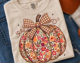 Comfort Colors® Floral Fall Pumpkin T-Shirt, Bow Pumpkin Tee, Autumn Harvest Gift, Farmhouse Fall Tee, Thanksgiving Shirt, Pumpkin Patch Tee