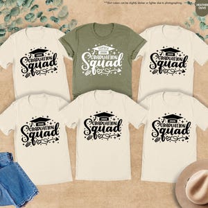 Custom 2026 Graduation Squad Shirt, Personalized Grad Gifts, Graduation Squad Shirt, Custom Senior Shirt, Senior Gifts, Family Graduation imagem 9