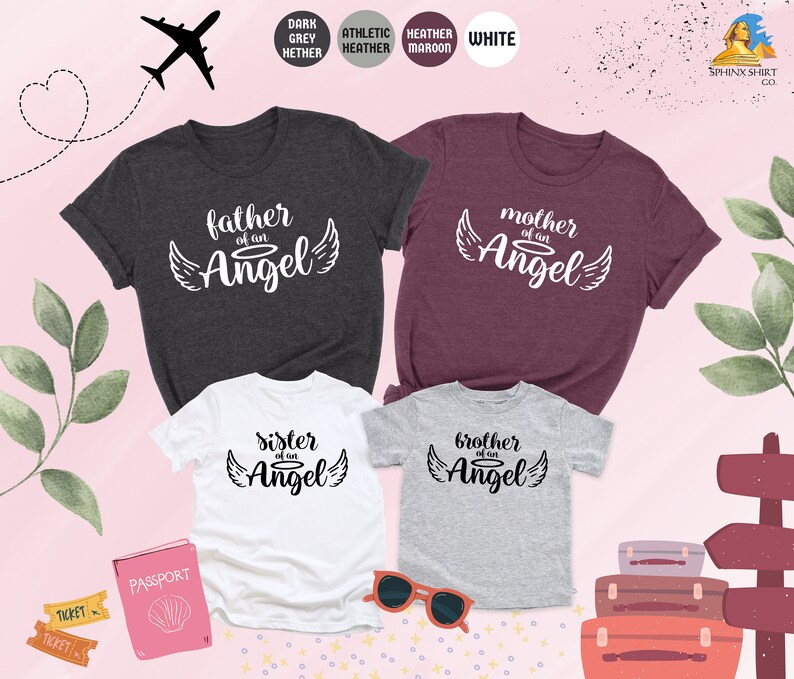 Op de afbeelding: Een set van vier t-shirts met de tekst "father of an Angel", "mother of an Angel", "sister of an Angel" en "brother of an Angel" erop gedrukt. De shirts zijn in verschillende kleuren: donkergrijs, bordeauxrood, wit en lichtgrijs.