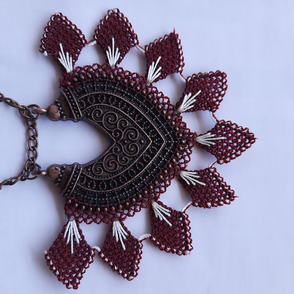 Knitted Necklace