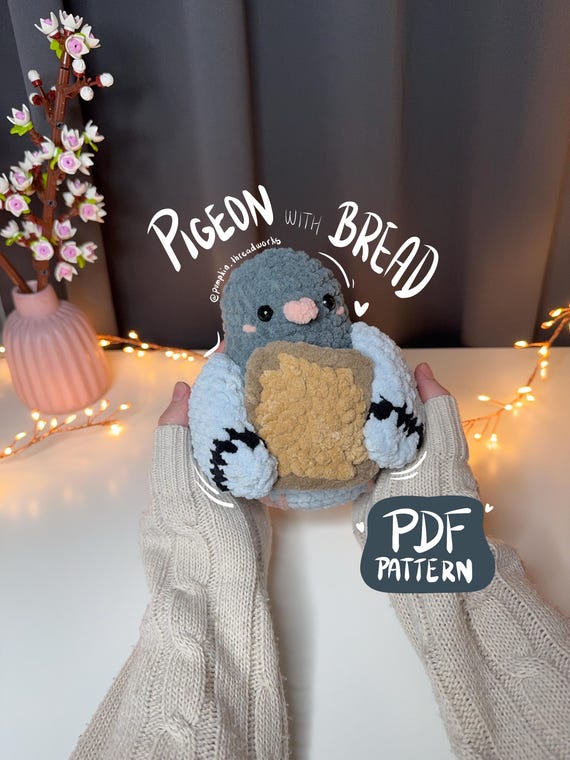 Pigeon with bread CROCHET PATTERN, cute crochet bird